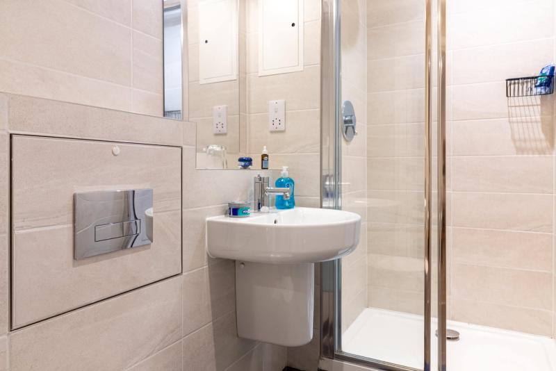 ensuite-22-bathroom_detail